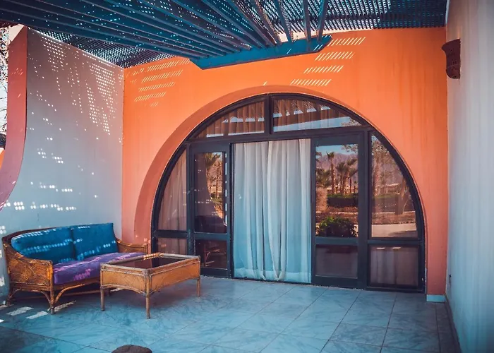 Resort Time Coral